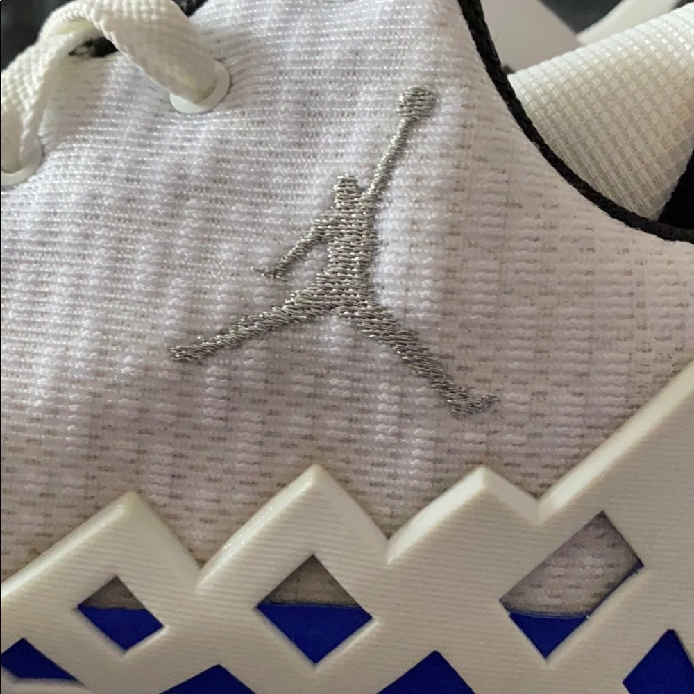 Jordan sneakers - Picture 16 of 16